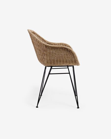 Silla de exterior Chart de ratán sintético y patas de acero galvanizado acabado negro