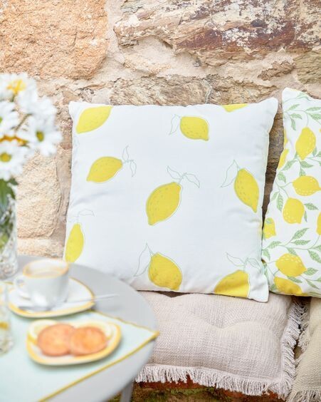 Funda cojín Etel 100% algodón limones amarillo y blanco 45 x 45 cm