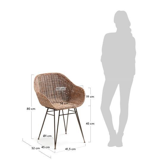 Silla Chart de ratán y patas de acero acabado negro