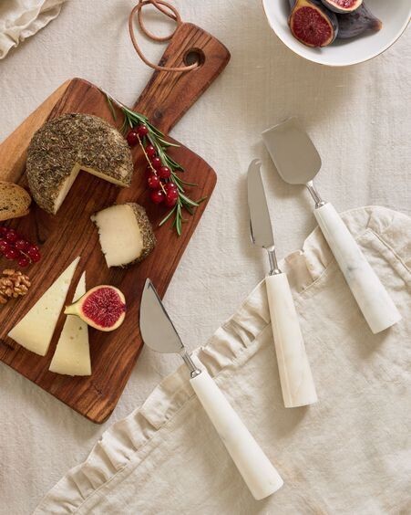 Set Bluma de cubiertos para queso de mármol blanco