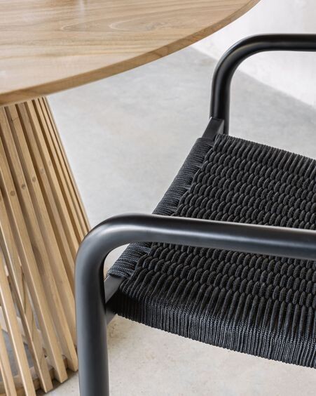 Silla Nina de madera maciza de acacia acabado negro mate y cuerda negro