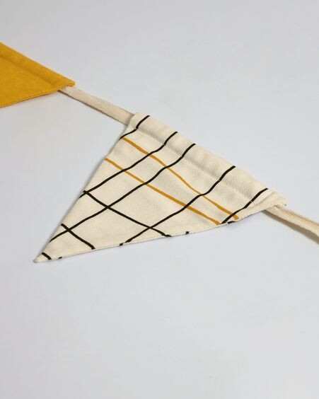 Guirnalda con banderines Zalia 100% algodón orgánico (GOTS) amarillo