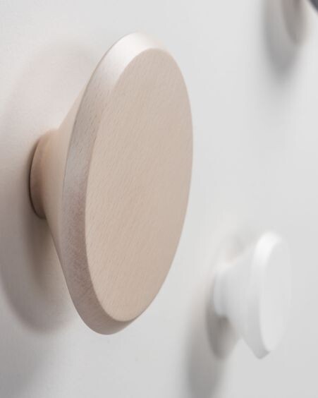 Set Nadua de 3 colgadores de madera maciza de haya con acabado natural, azul y blanco