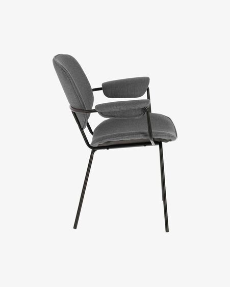 Silla Naiquen gris claro y acero con acabado negro
