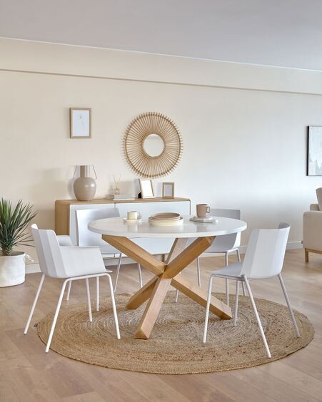 Mesa redonda Lotus Ø 120 cm DM lacado blanco con patas madera maciza de roble