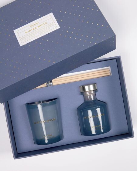 Set Winter Mood de ambientador en sticks 50 ml y vela aromática 70 gr