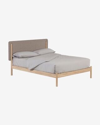 Cama Shayndel de madera maciza de caucho 160 x 200 cm