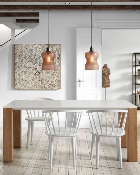 Silla Trise DM y madera maciza de caucho lacado blanco