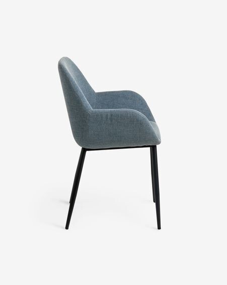 Silla Konna azul claro y patas de acero acabado pintado negro