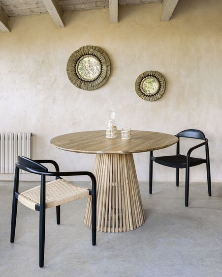 Silla Nina de madera maciza de acacia acabado negro y cuerda de papel beige