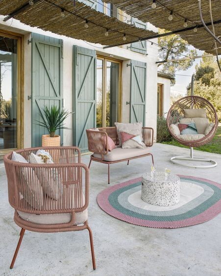 Sillón colgante con pie Elianis terracota