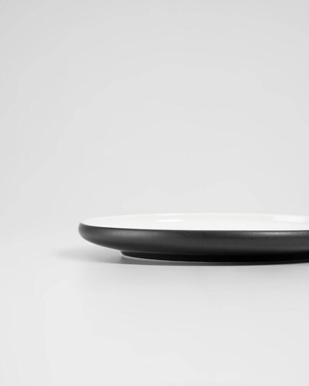 Plato de postre Sadashi de porcelana blanco y negro