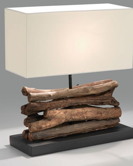 Lámpara de mesa Sahai de madera maciza de caucho