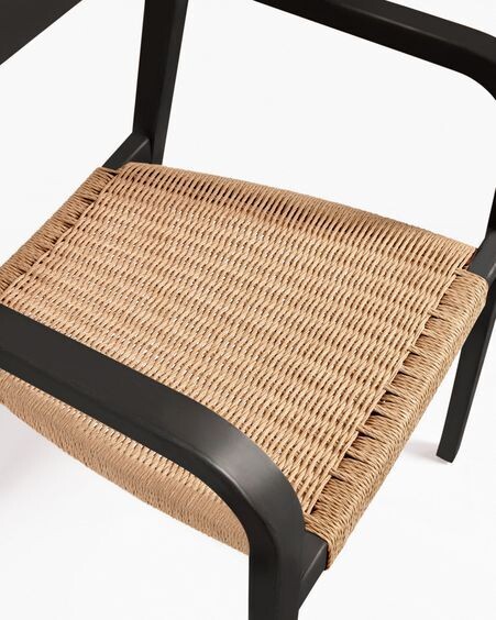 Silla Better de madera maciza de acacia acabado negro mate y cuerda de papel beige