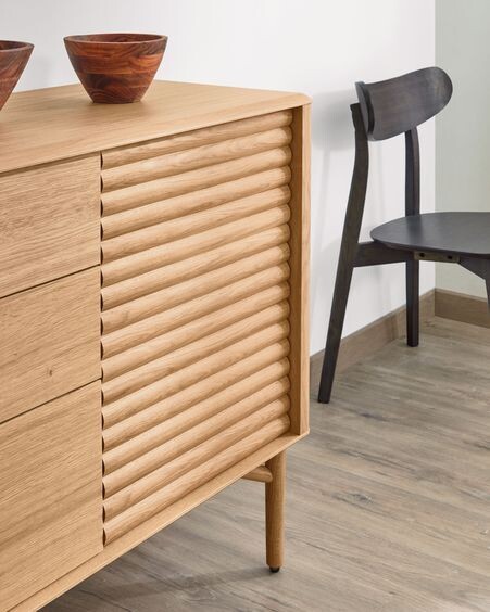Aparador Lenon de madera maciza y chapa de roble 155 x 86 cm FSC MIX Credit