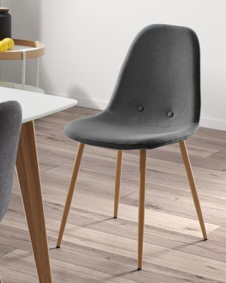 Silla Yaren gris oscuro y patas de acero efecto madera