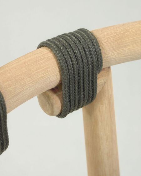 Silla Majela de madera maciza de eucalipto acabado efecto roble y cuerda verde FSC 100%