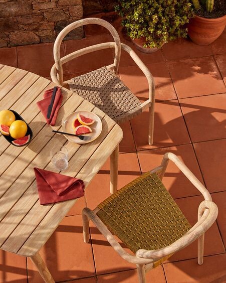 Mesa Sheryl de madera maciza de eucalipto 90 x 90 cm FSC 100%