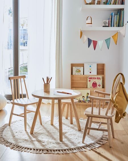 Silla infantil Tressia madera maciza caucho con acabado natural
