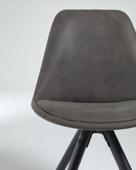 Silla Ralf piel sintética gris oscuro y patas de madera maciza de haya acabado negro