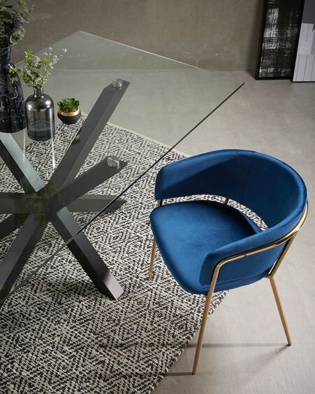 Mesa Argo de cristal y patas de acero acabado negro 180 x 100 cm
