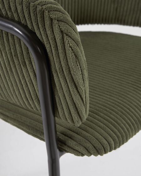 Silla Runnie de pana gruesa verde oscuro con patas de acero acabado pintado negro