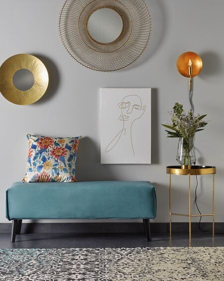 Banqueta Dyla terciopelo turquesa y madera maciza de haya 111 cm