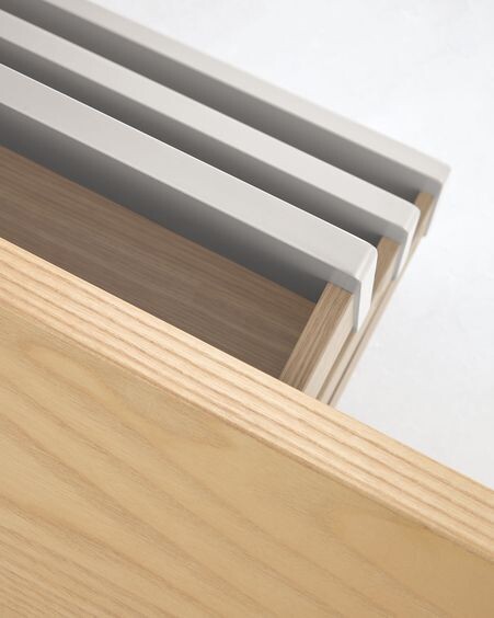 Aparador Anielle de madera maciza y chapa de fresno 150 x 78 cm