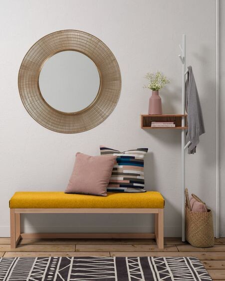 Banqueta Loya mostaza de madera maciza de haya 128 cm