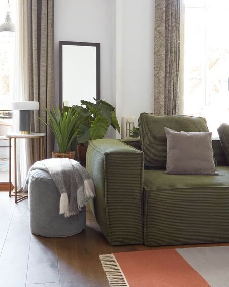 Mesa auxiliar Sheffield de mármol blanco y patas de acero acabado dorado Ø 43 cm