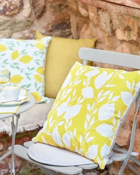 Funda cojín Etel 100% algodón limones blanco y amarillo 45 x 45 cm