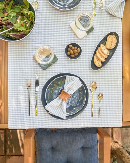 Plato plano Pontis de porcelana azul