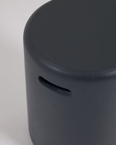 Reposapiés de exterior Taimi de cemento con acabado negro Ø 35 cm