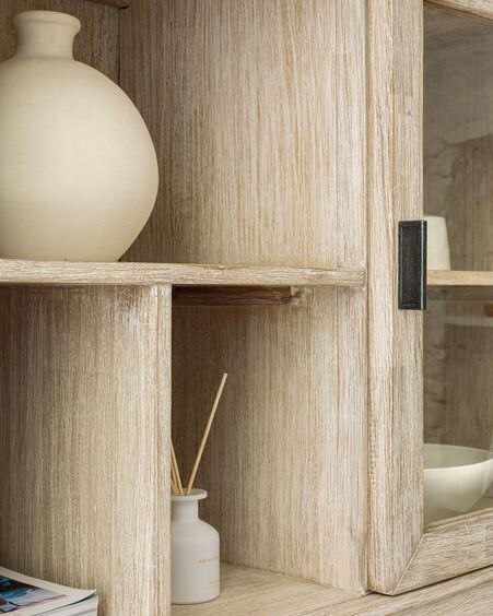 Vitrina Alen de madera maciza de acacia 110 x 166 cm