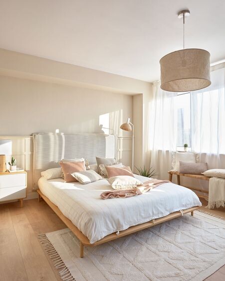 Cama Anielle de madera maciza de fresno 160 x 200 cm