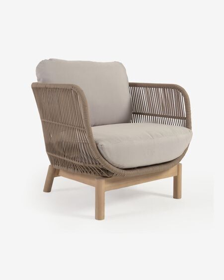 Butaca Catalina de cuerda beige y madera maciza de acacia FSC
