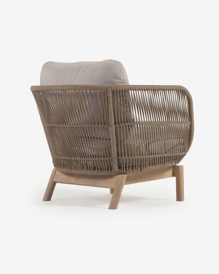 Butaca Catalina de cuerda beige y madera maciza de acacia FSC