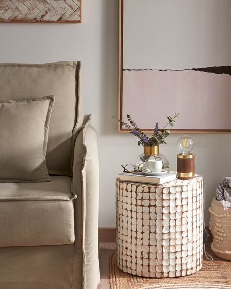 Mesa auxiliar Necoco de madera maciza de mango y cáscaras de coco Ø 40 cm
