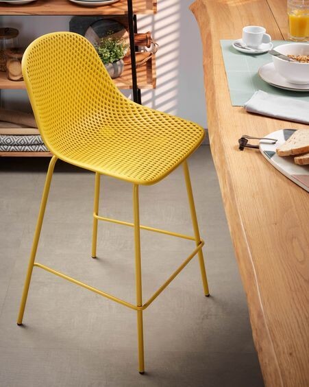 Taburete exterior Quinby amarillo altura 75 cm