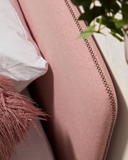 Cama desenfundable Dyla rosa con patas de madera maciza de haya 90 x 190 cm