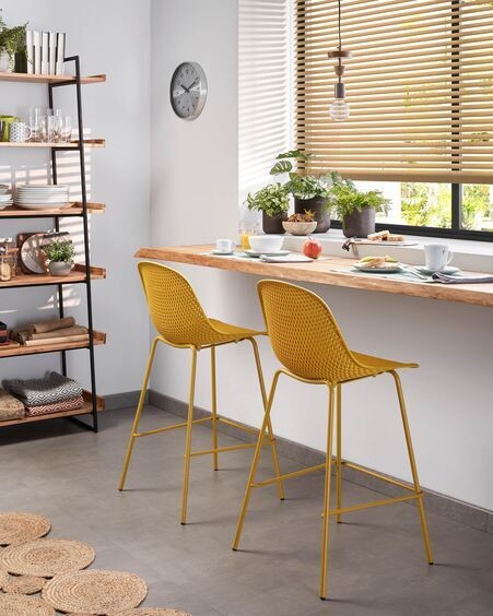 Taburete exterior Quinby amarillo altura 75 cm