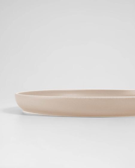 Plato plano Shun de porcelana beige