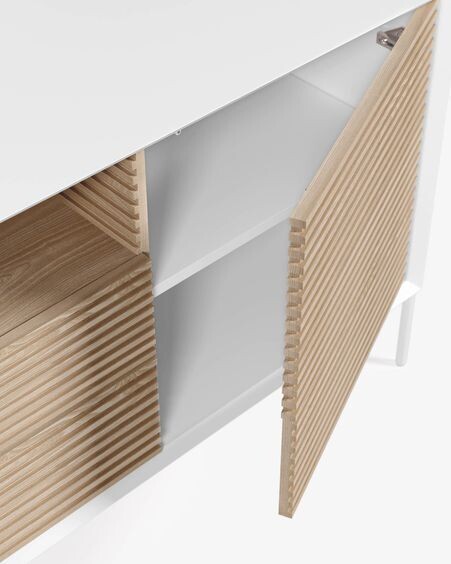 Mueble TV Marielle de chapa de fresno y lacado blanco 187 x 63 cm