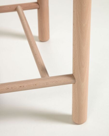 Moisés Adara de borreguito blanco y madera maciza de haya 69 x 46 cm