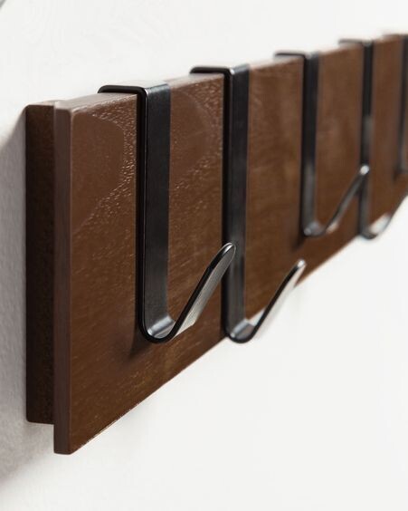 Colgador de pared Mahdis de chapa de roble FSC MIX Credit