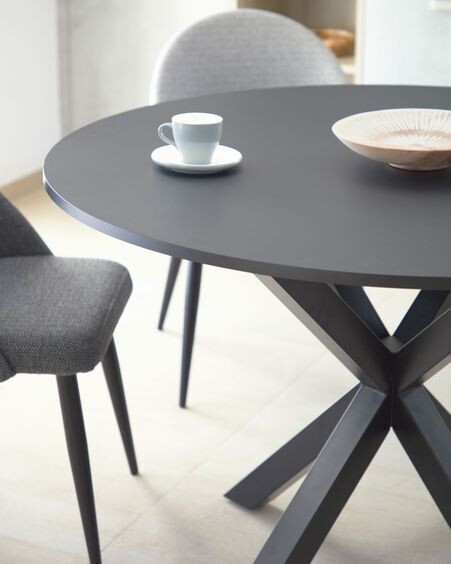 Mesa redonda Full Argo DM lacado negro patas de acero acabado negro Ø 119 cm