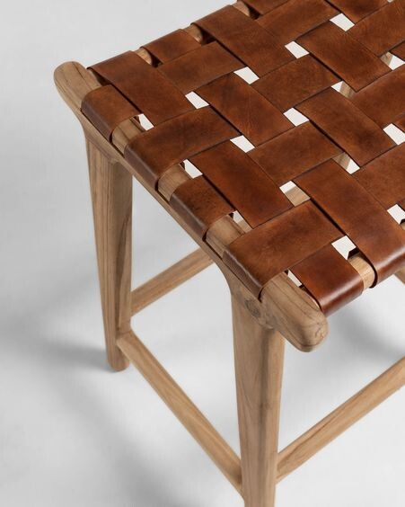 Taburete Calixta de madera maciza de teca altura 67 cm