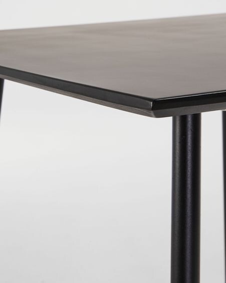 Mesa Mathis fibra de cemento con patas de acero acabado negro 75 x 75 cm