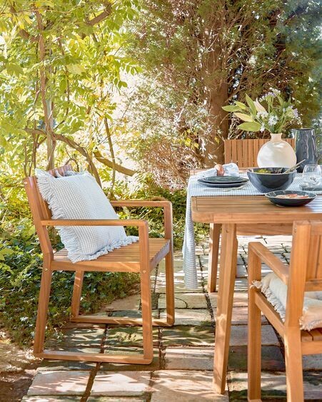 Silla de exterior Emili de madera maciza acacia FSC 100%
