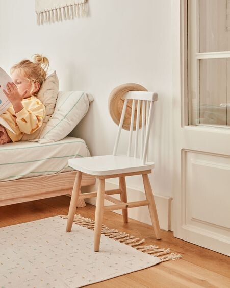 Silla infantil Tressia madera maciza caucho con acabado blanco y natural